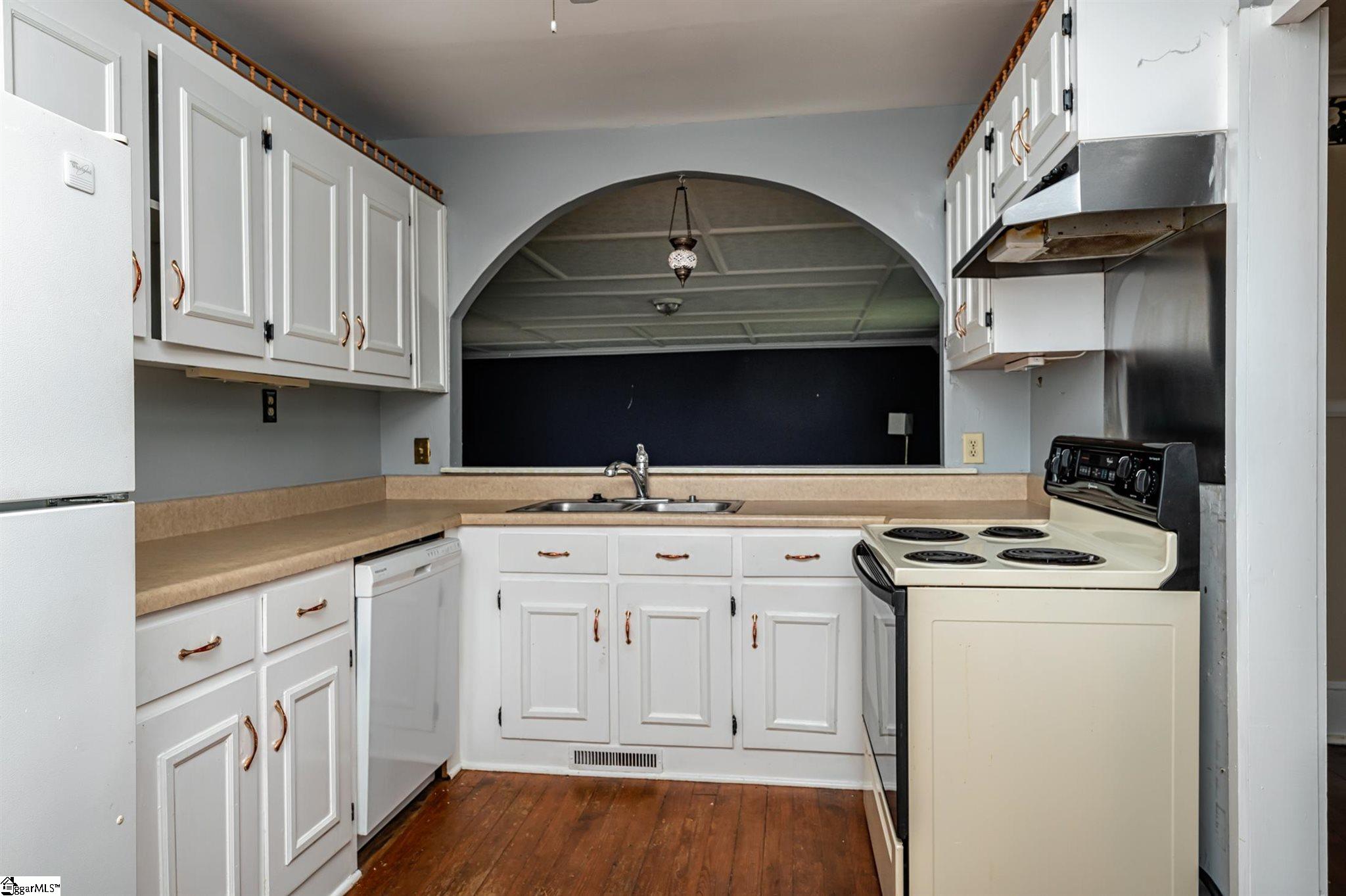 511 Roper Mountain Road Greenville, SC 29615 - Photo 8 of 25