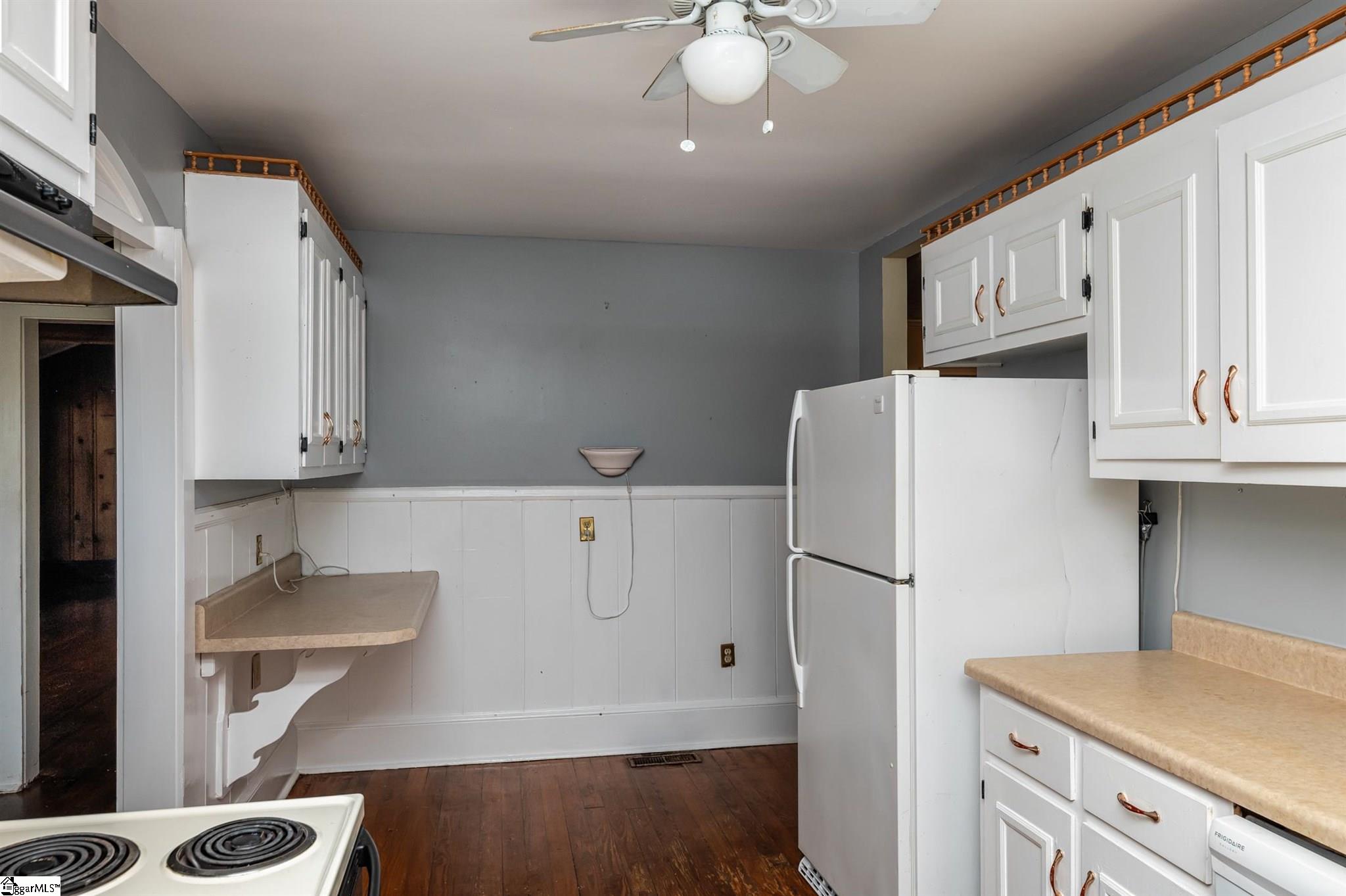 511 Roper Mountain Road Greenville, SC 29615 - Photo 9 of 25