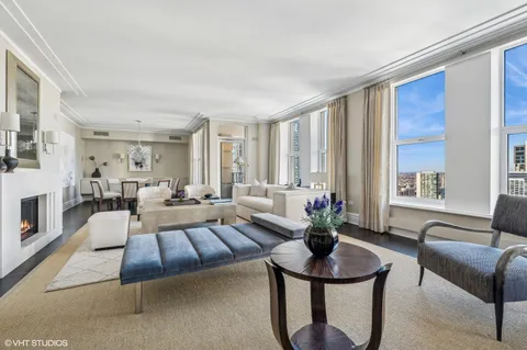 $1,299,000 | 25 East Superior Street, Unit 3702, Chicago, IL 60611