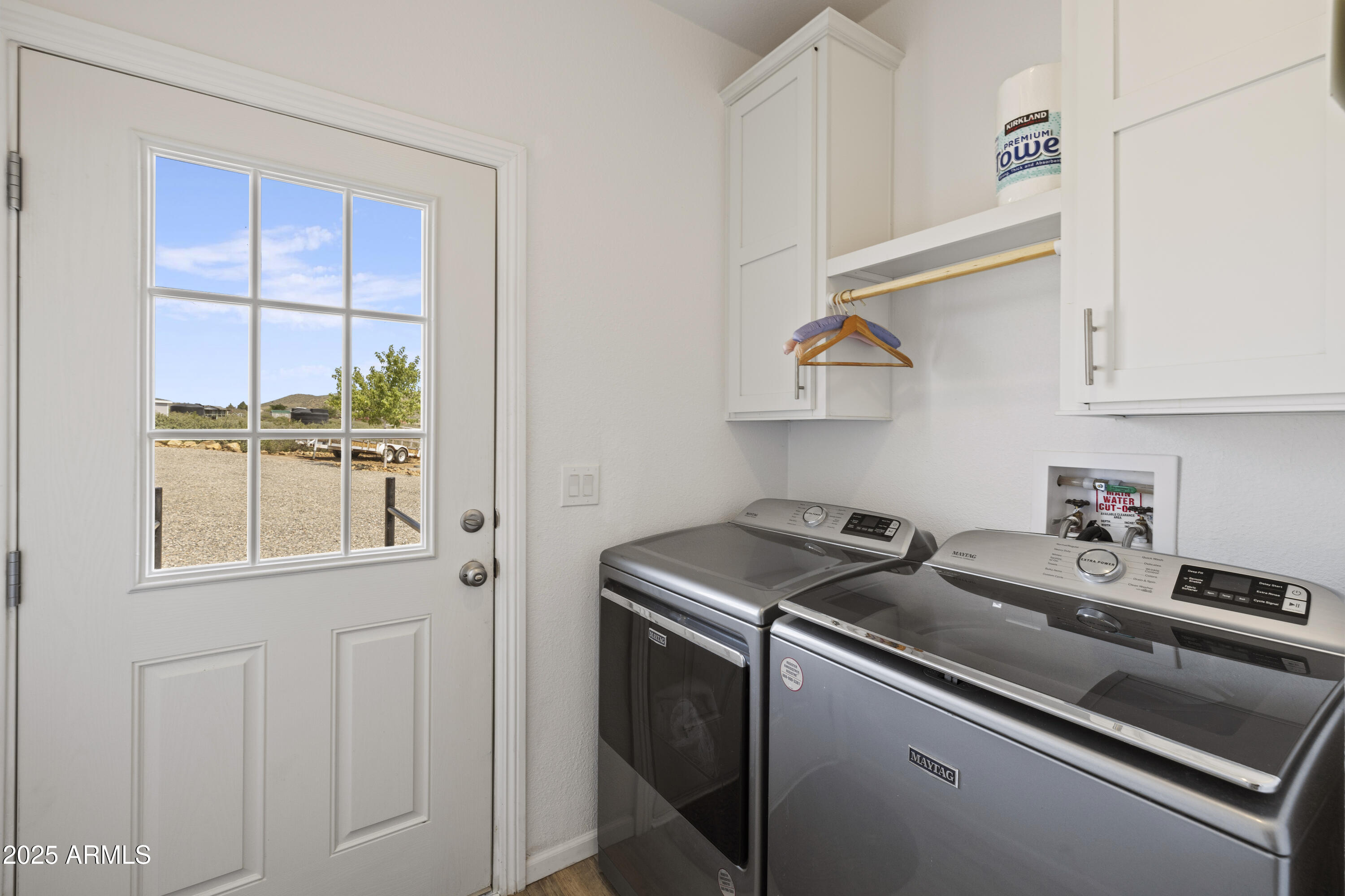 1235 North Harvest Road Dewey, AZ 86327 - Photo 10 of 37 a utility room with window washer and dryer