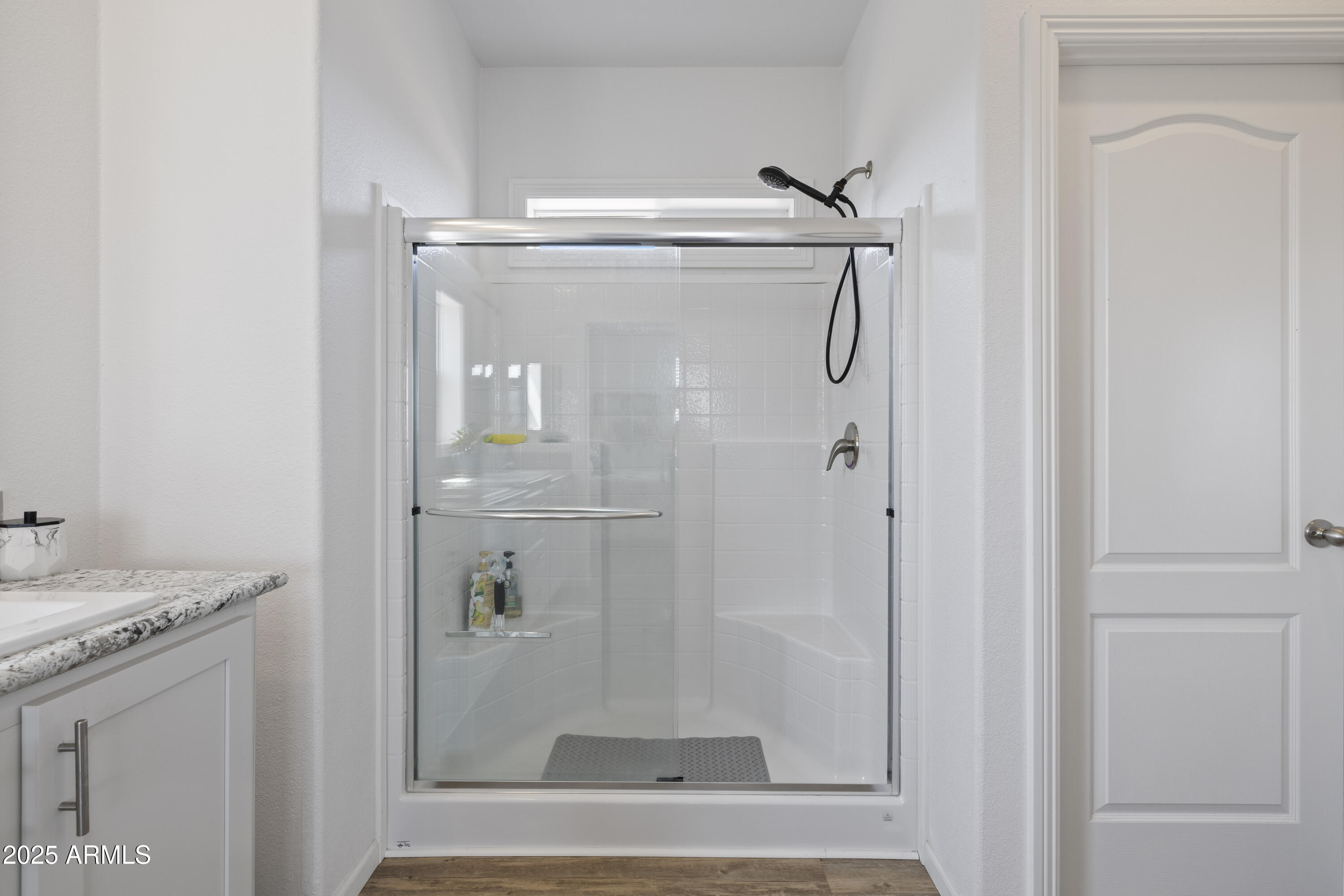 1235 North Harvest Road Dewey, AZ 86327 - Photo 14 of 37 a bathroom with a shower
