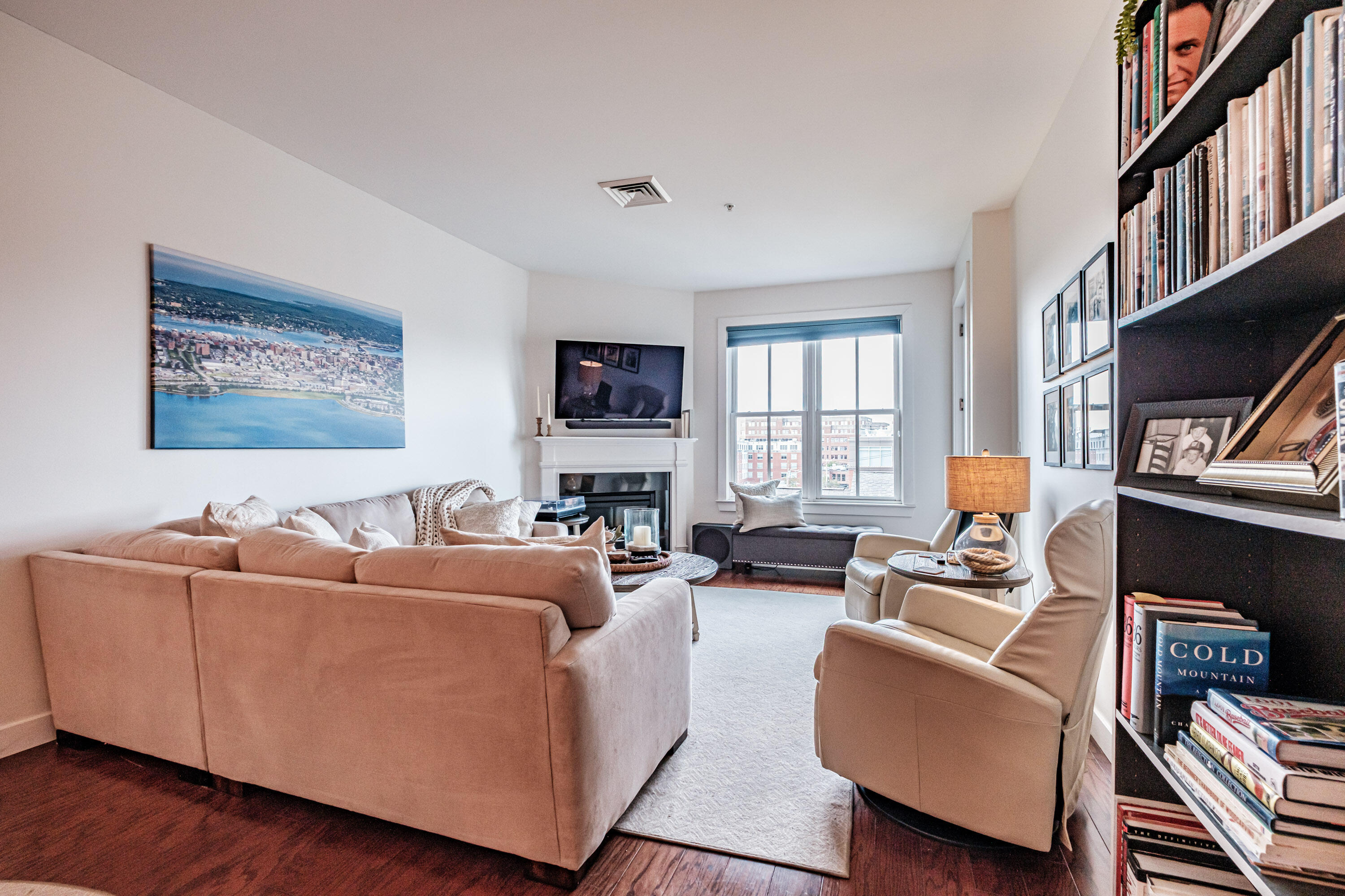 15 Middle Street, Unit 403 Portland, ME 04101 - Photo 10 of 66 20250917gp-60013