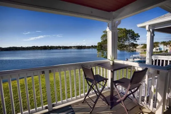 $2,000 | 5107 Salmon Drive Southeast, Unit C, St. Petersburg, FL 33705