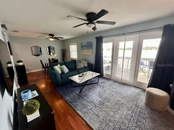 $2,000 | 5107 Salmon Drive Southeast, Unit C, St. Petersburg, FL 33705