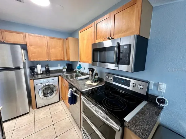 $2,000 | 5107 Salmon Drive Southeast, Unit C, St. Petersburg, FL 33705