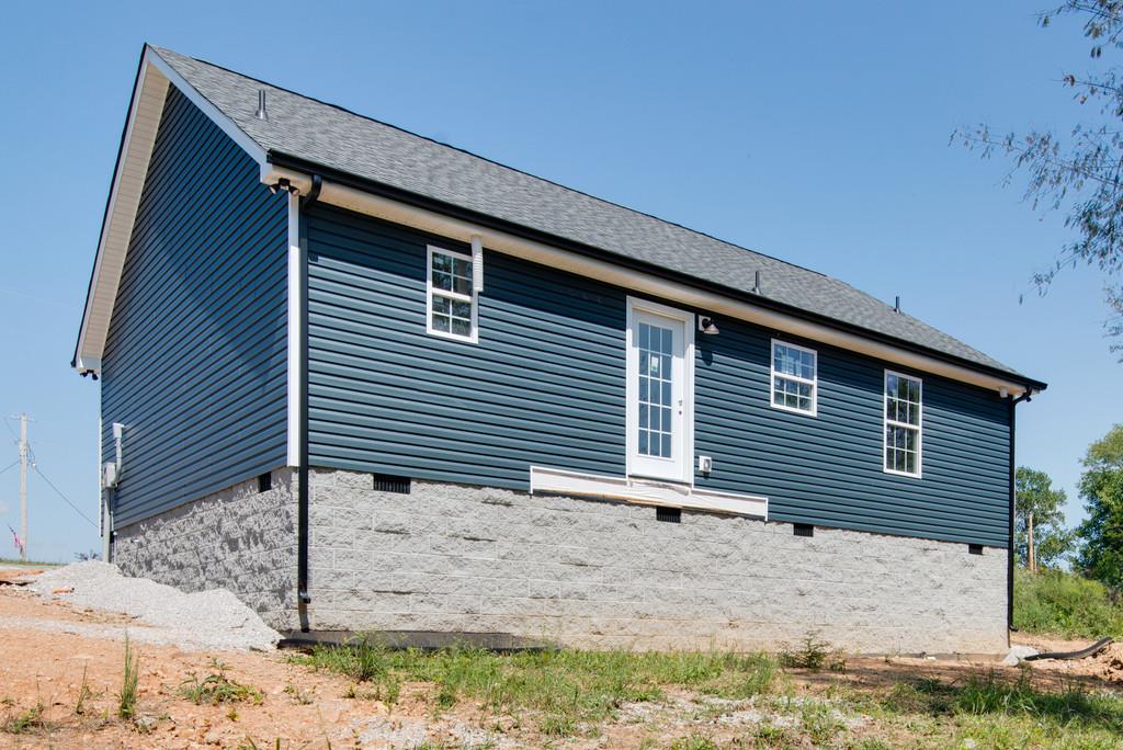 990 Hooper Road Charlotte, TN 37036 - Photo 17 of 23 Gallery Image 17