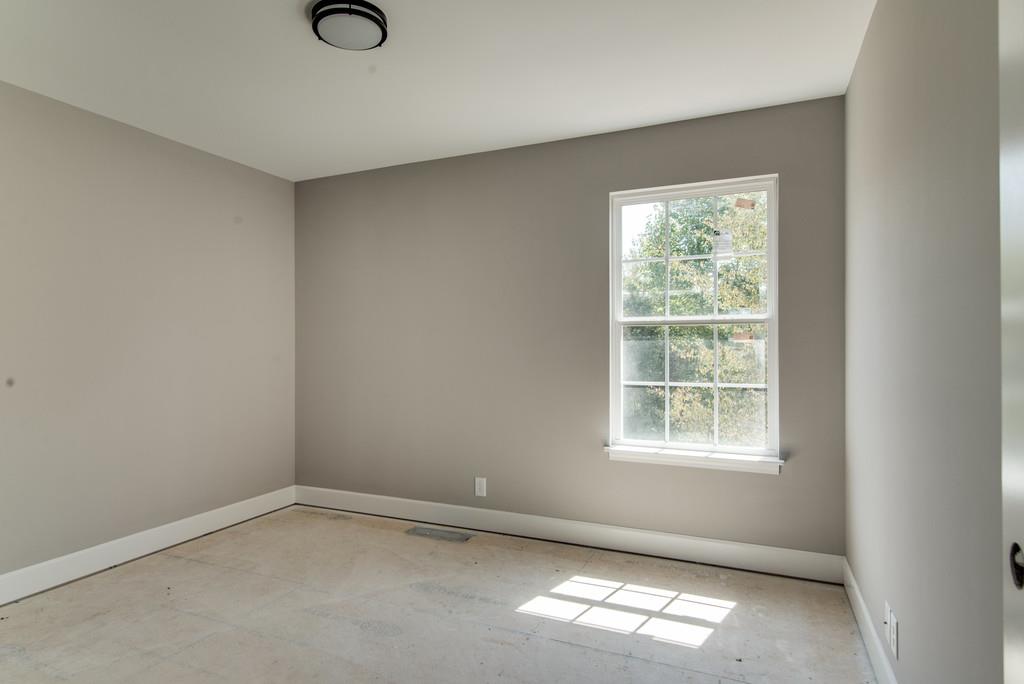 990 Hooper Road Charlotte, TN 37036 - Photo 18 of 23 Gallery Image 18