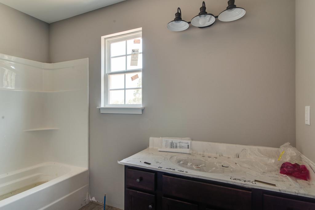 990 Hooper Road Charlotte, TN 37036 - Photo 21 of 23 Gallery Image 21