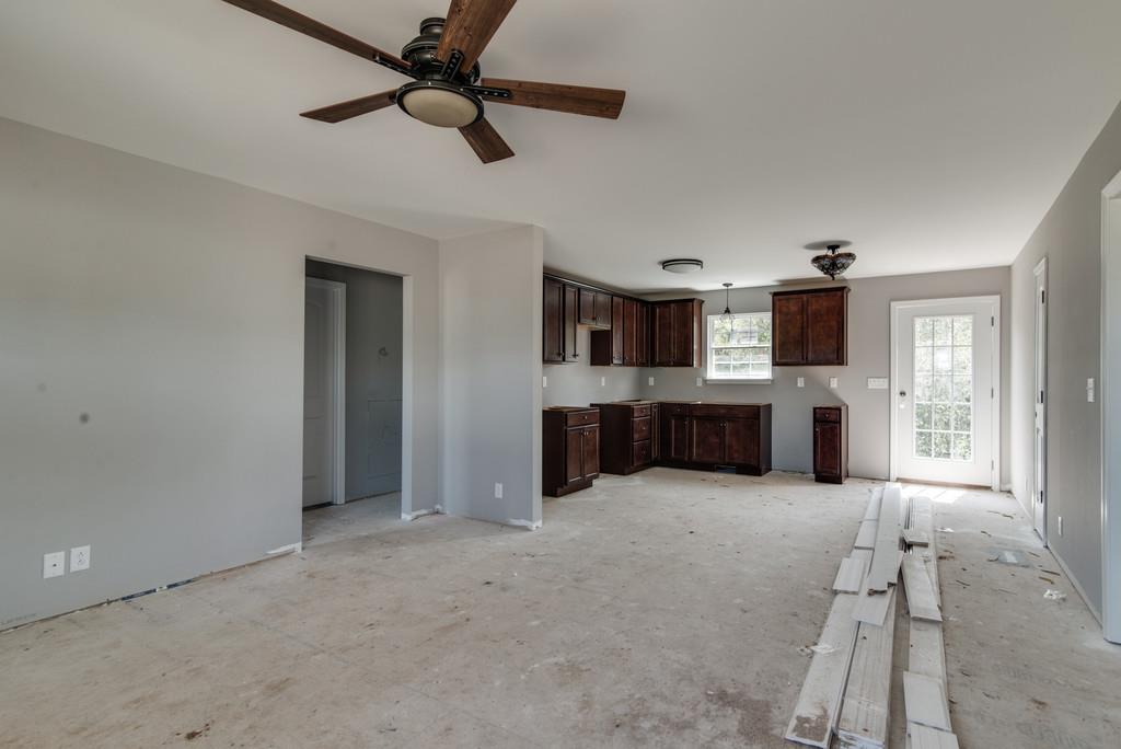 990 Hooper Road Charlotte, TN 37036 - Photo 10 of 23 Gallery Image 10