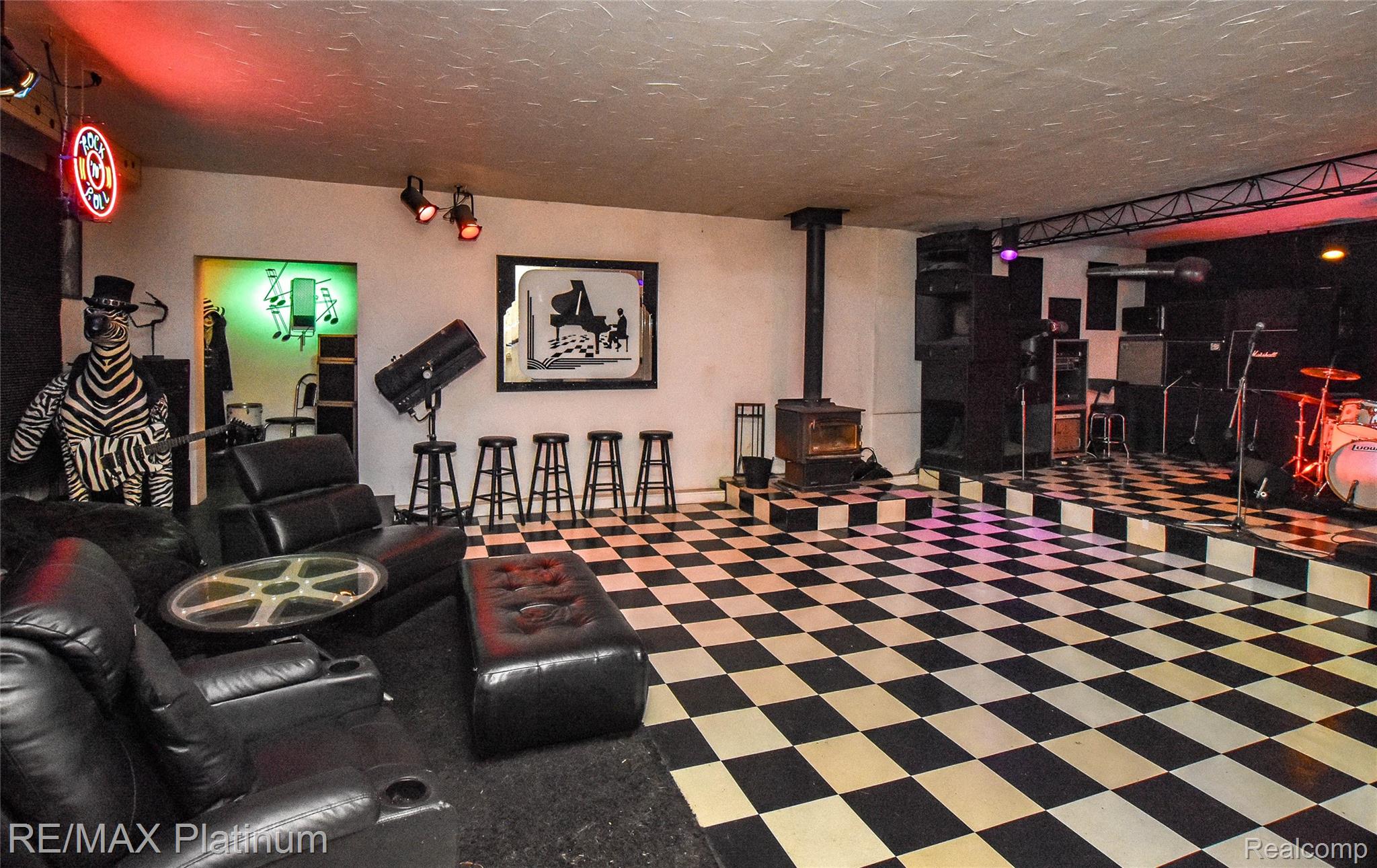 5160 Fenton Road Fenton, MI 48430 - Photo 57 of 68 DSC_0063.jpg