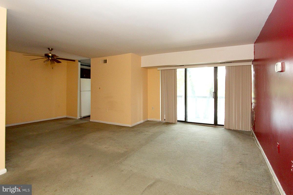 15702 Dorset Road, Unit 103 Laurel, MD 20707 - Photo 13 of 30 Living Room