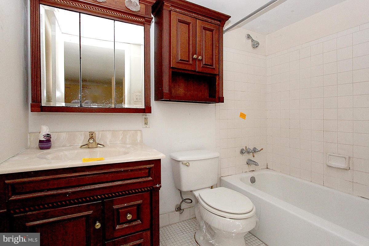 15702 Dorset Road, Unit 103 Laurel, MD 20707 - Photo 28 of 30 Bath