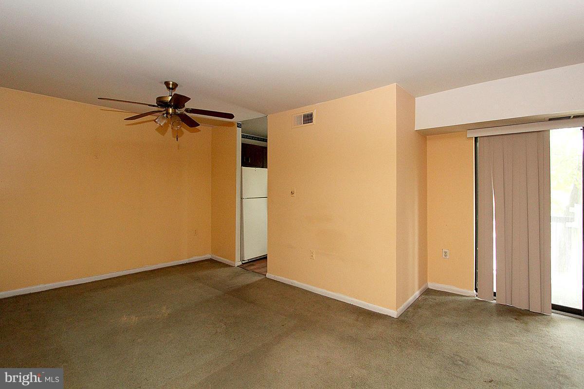 15702 Dorset Road, Unit 103 Laurel, MD 20707 - Photo 10 of 30 Living Room