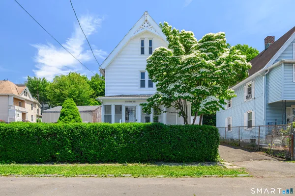 $299,000 | 38 White Street, Bridgeport, CT 06610