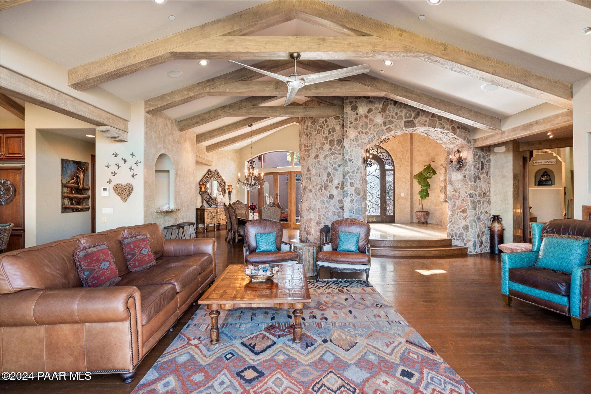 5 Mingus Mountain Road Sedona, AZ 86336 - Photo 17 of 89 17-Living Room