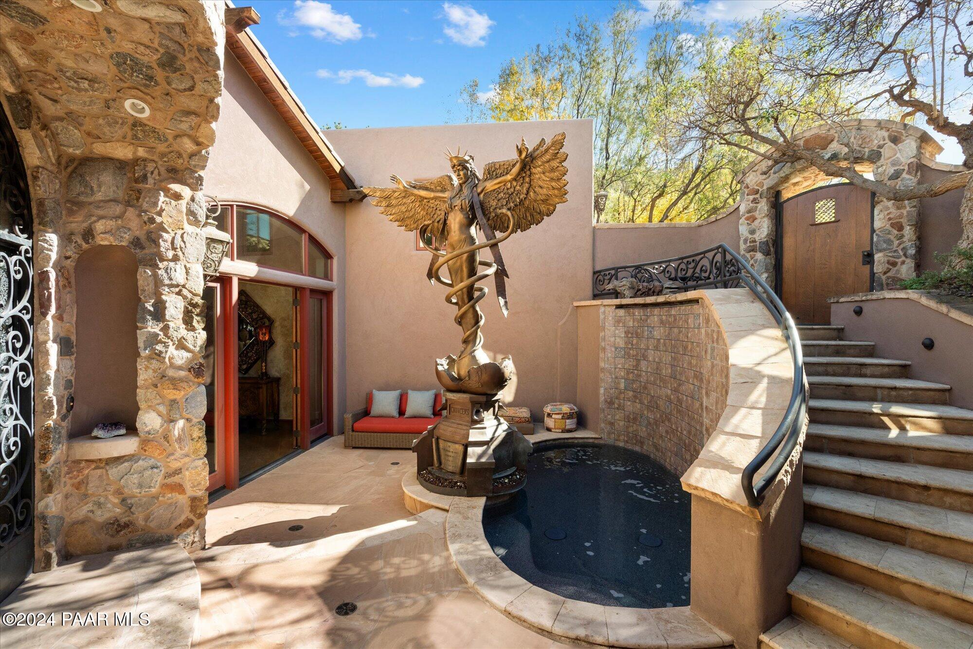 5 Mingus Mountain Road Sedona, AZ 86336 - Photo 4 of 89 04-Front Courtyard