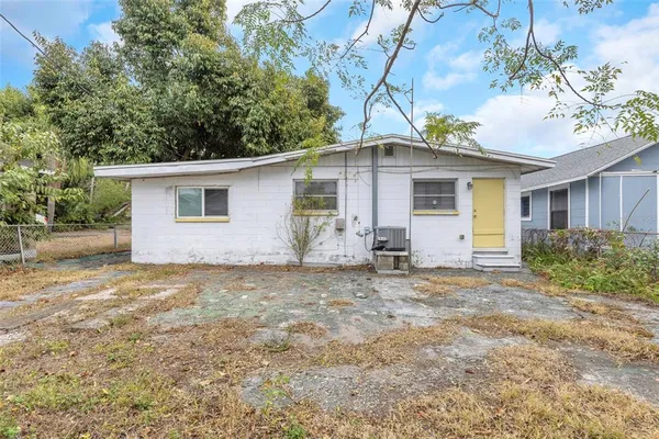 $1,850 | 2423 Auburn Street South, St. Petersburg, FL 33712