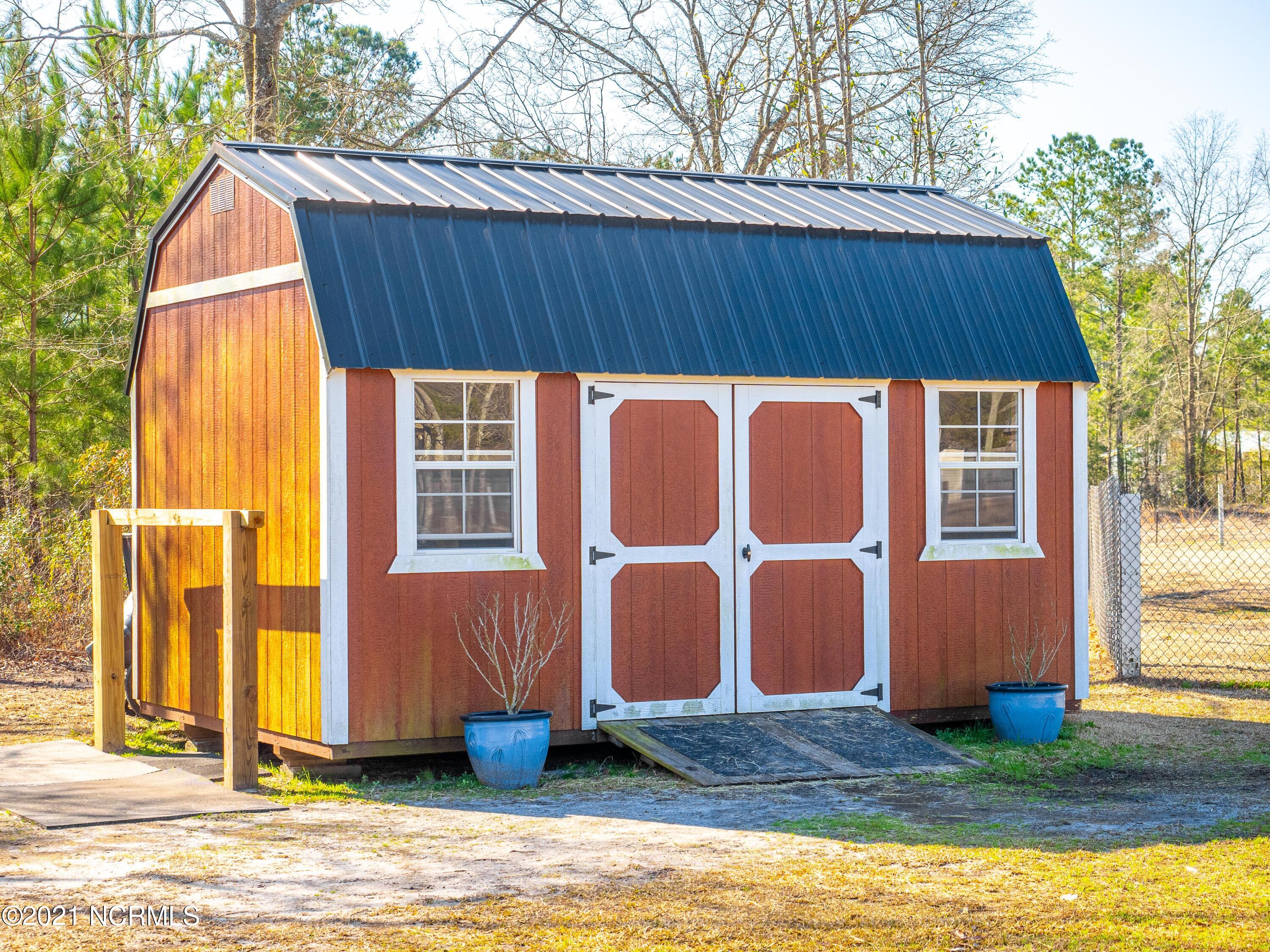 589 Coston Road Richlands, NC 28574 - Photo 11 of 45 589 Coston Road-11