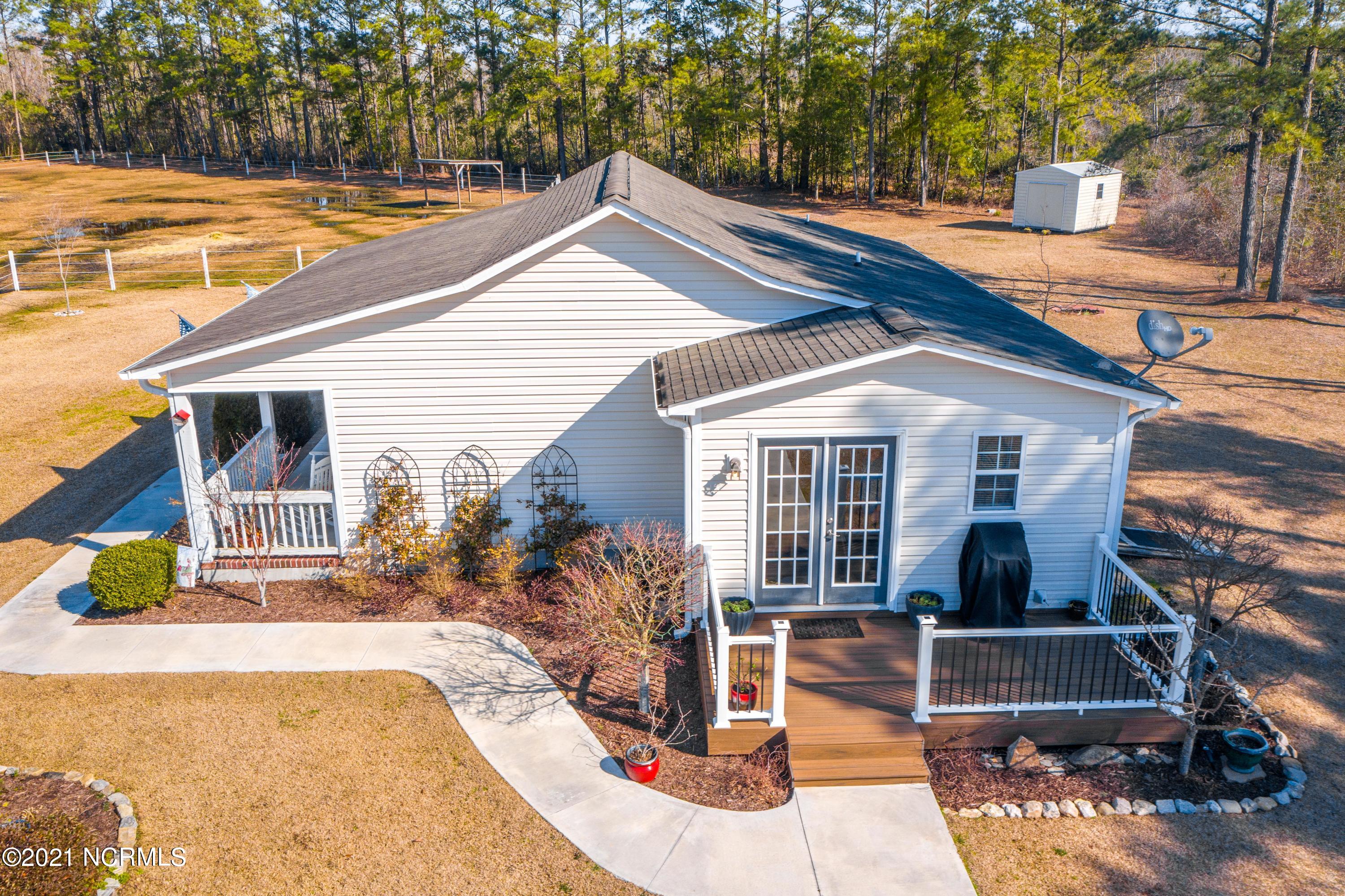 589 Coston Road Richlands, NC 28574 - Photo 25 of 45 589 Coston Road-25