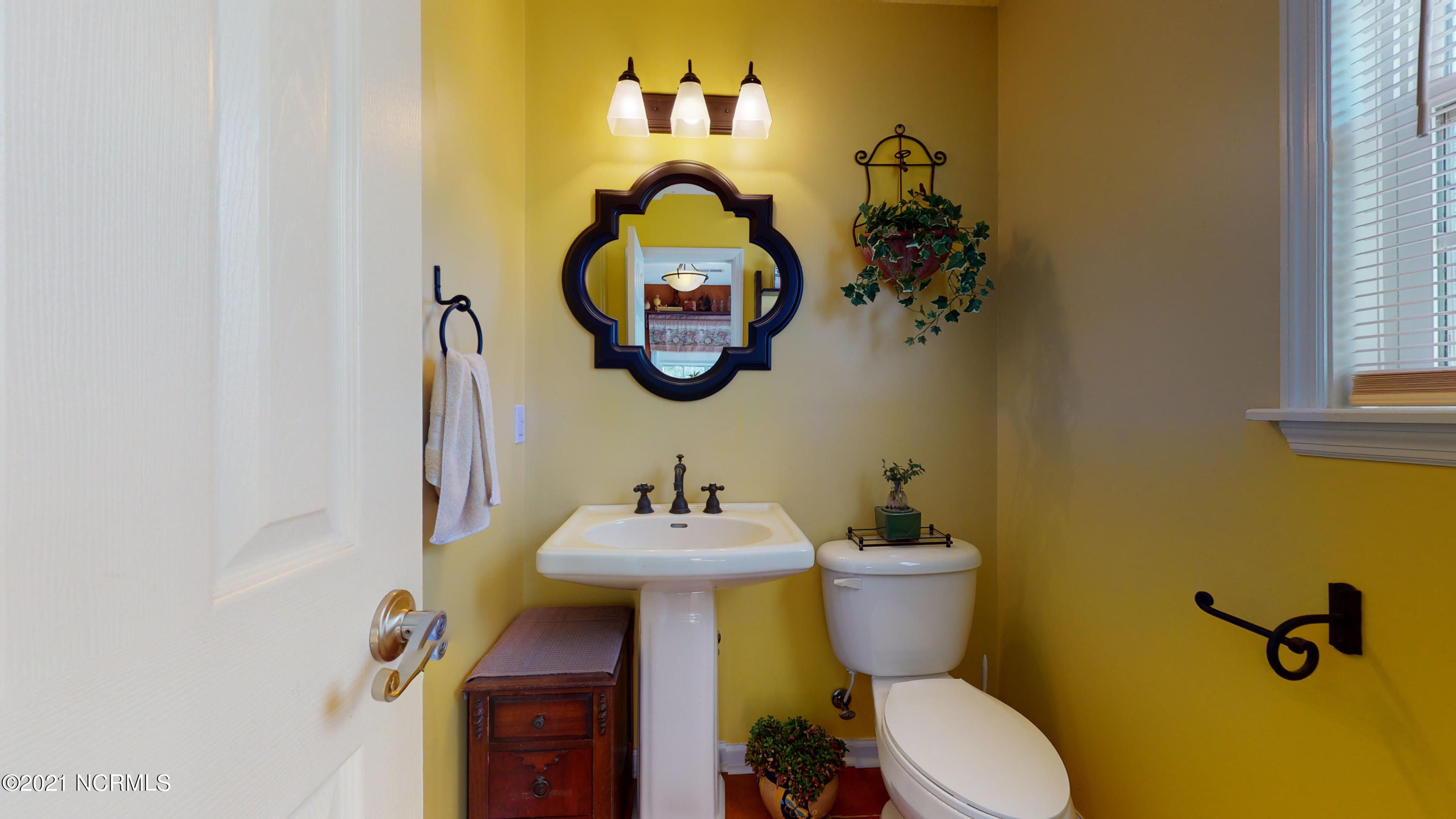 589 Coston Road Richlands, NC 28574 - Photo 37 of 45 589 Coston Road-44