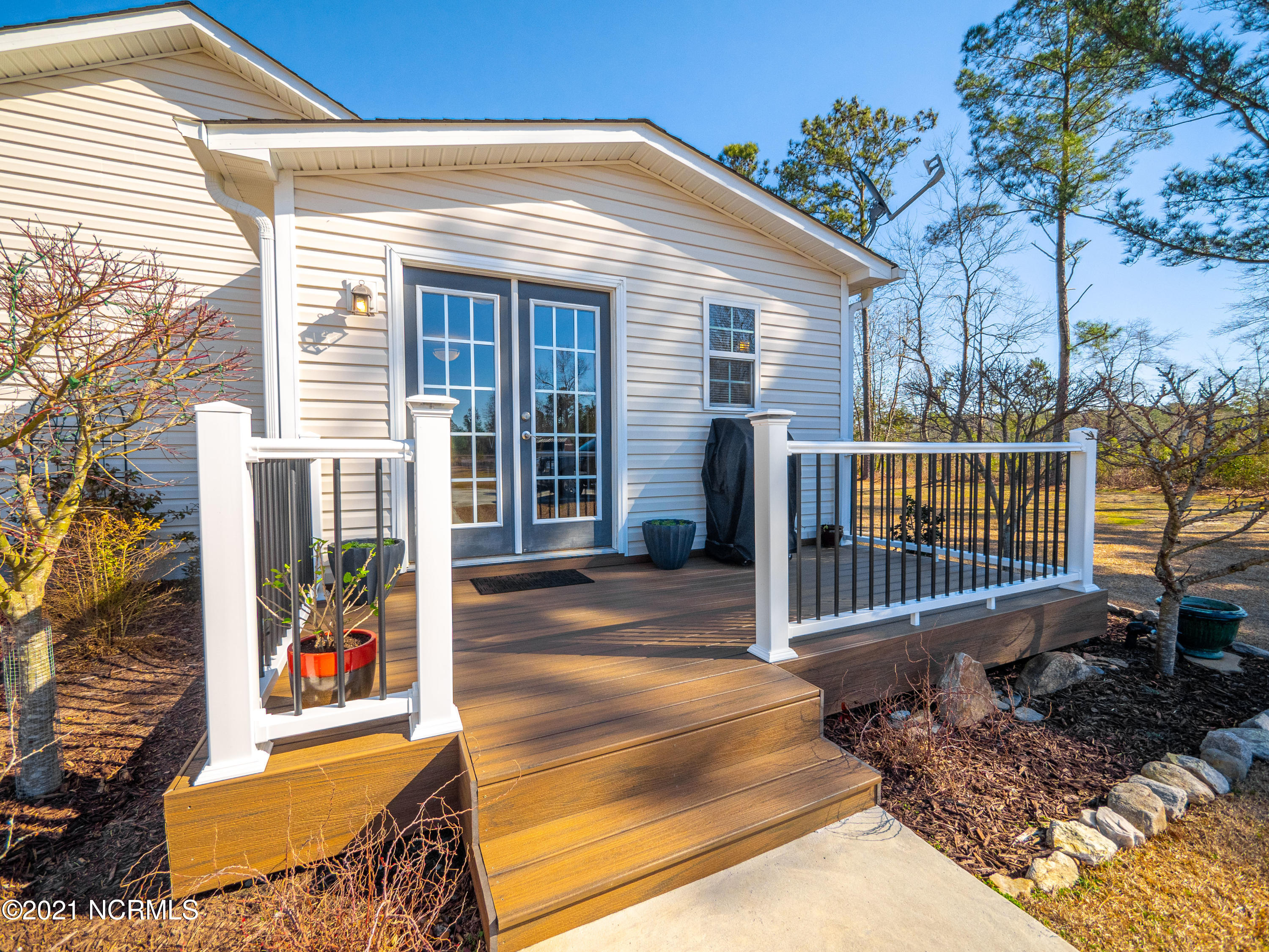 589 Coston Road Richlands, NC 28574 - Photo 7 of 45 589 Coston Road-7