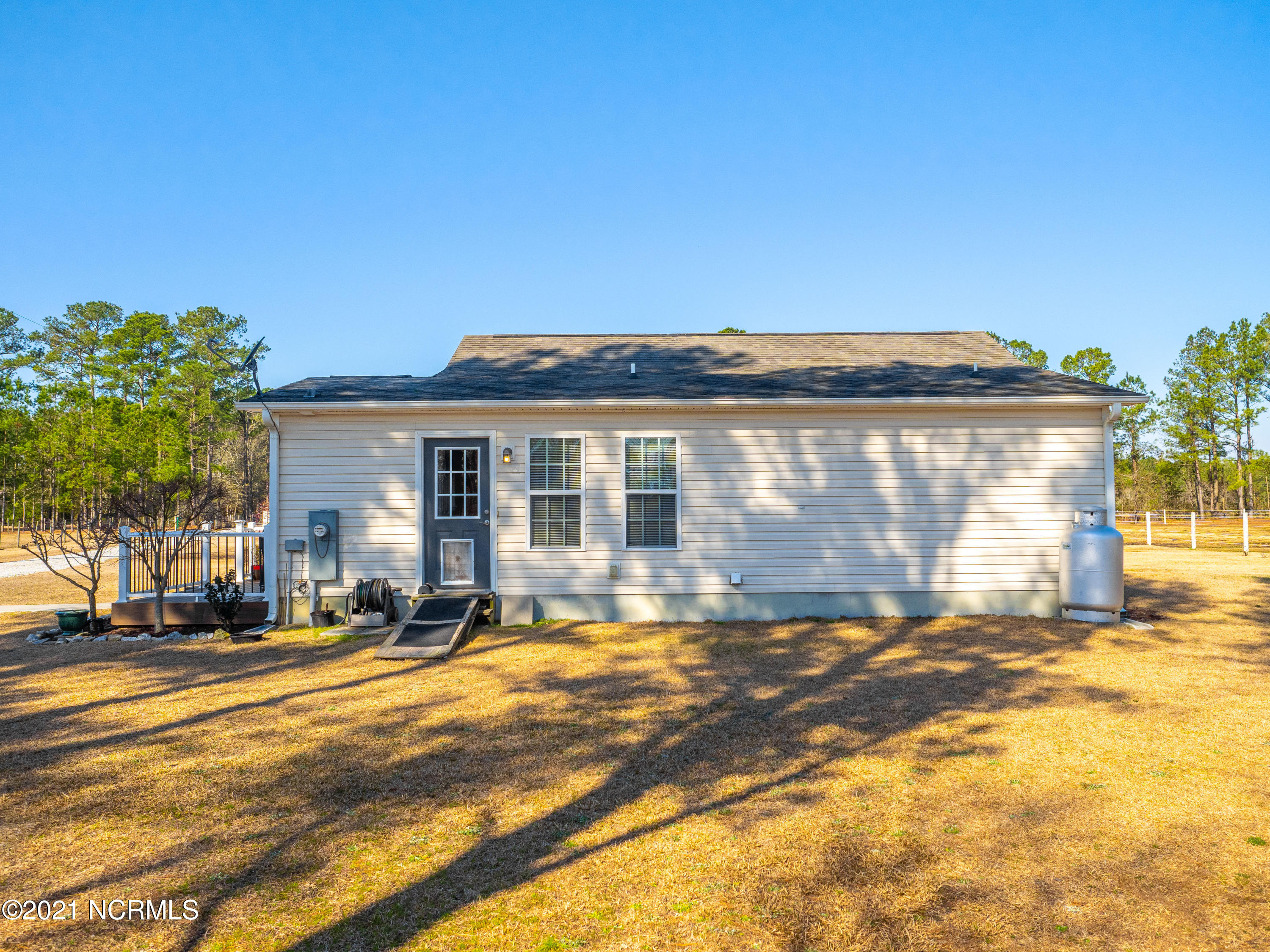589 Coston Road Richlands, NC 28574 - Photo 10 of 45 589 Coston Road-10