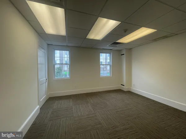 $2,000 | 200 High Street West, Glassboro, NJ 08028