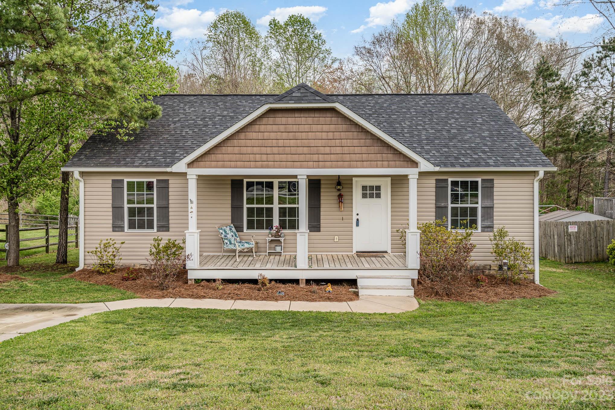 628 Red Hawk Way Clover, SC 29710 - Photo 1 of 34 Gallery Image 1