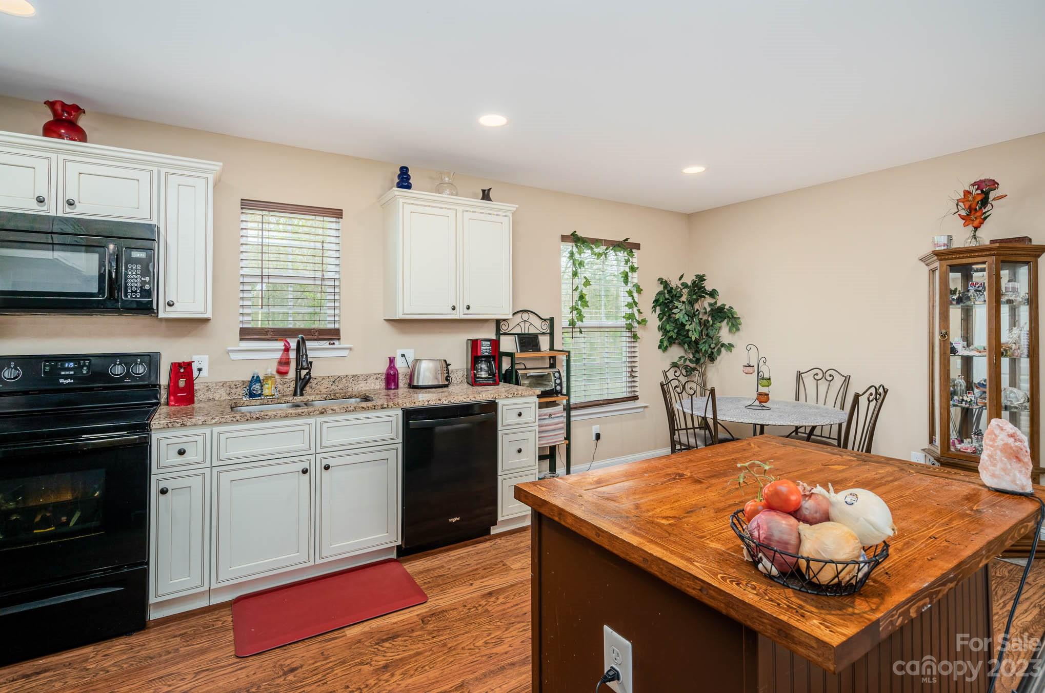 628 Red Hawk Way Clover, SC 29710 - Photo 12 of 34 Gallery Image 12