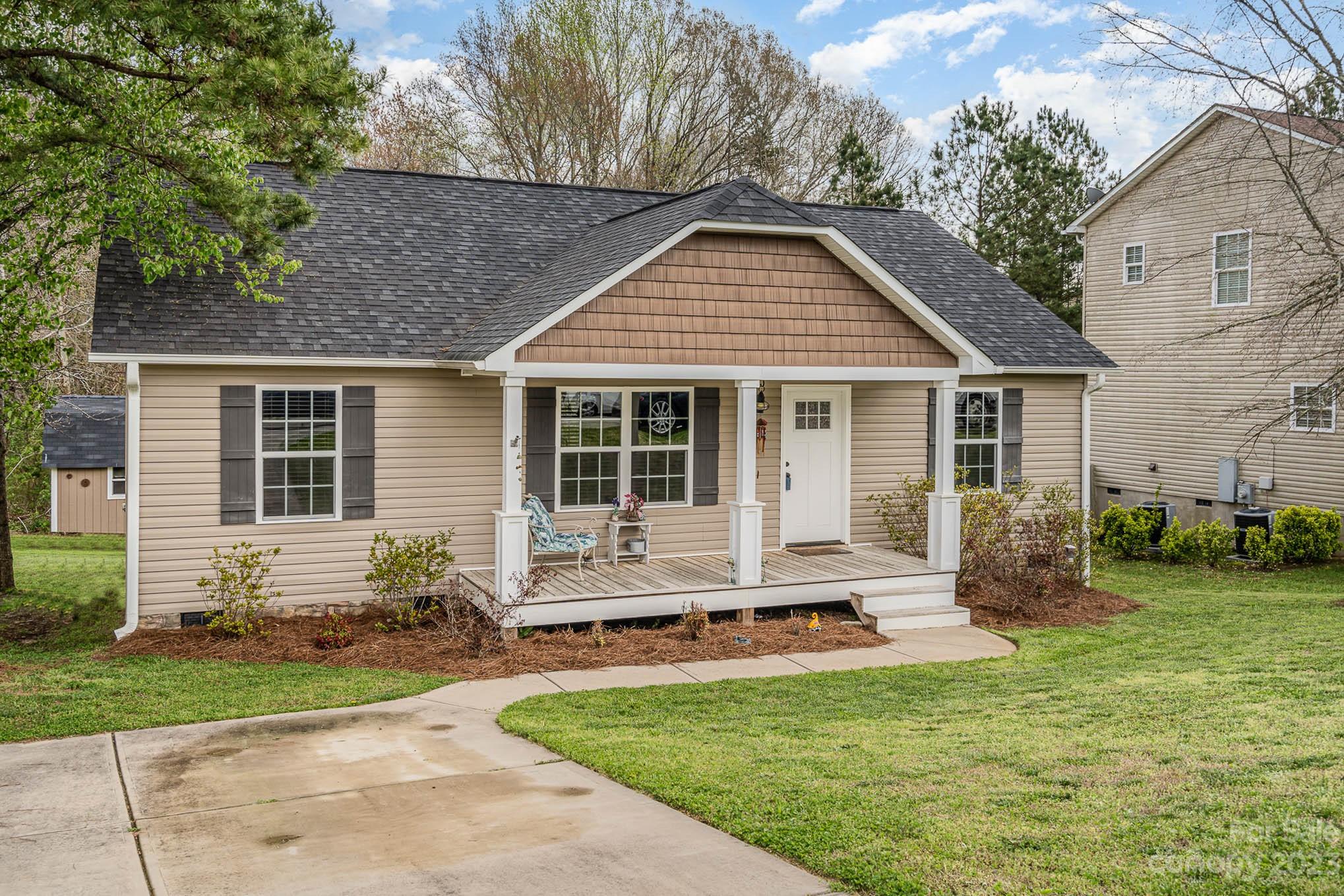 628 Red Hawk Way Clover, SC 29710 - Photo 3 of 34 Gallery Image 3