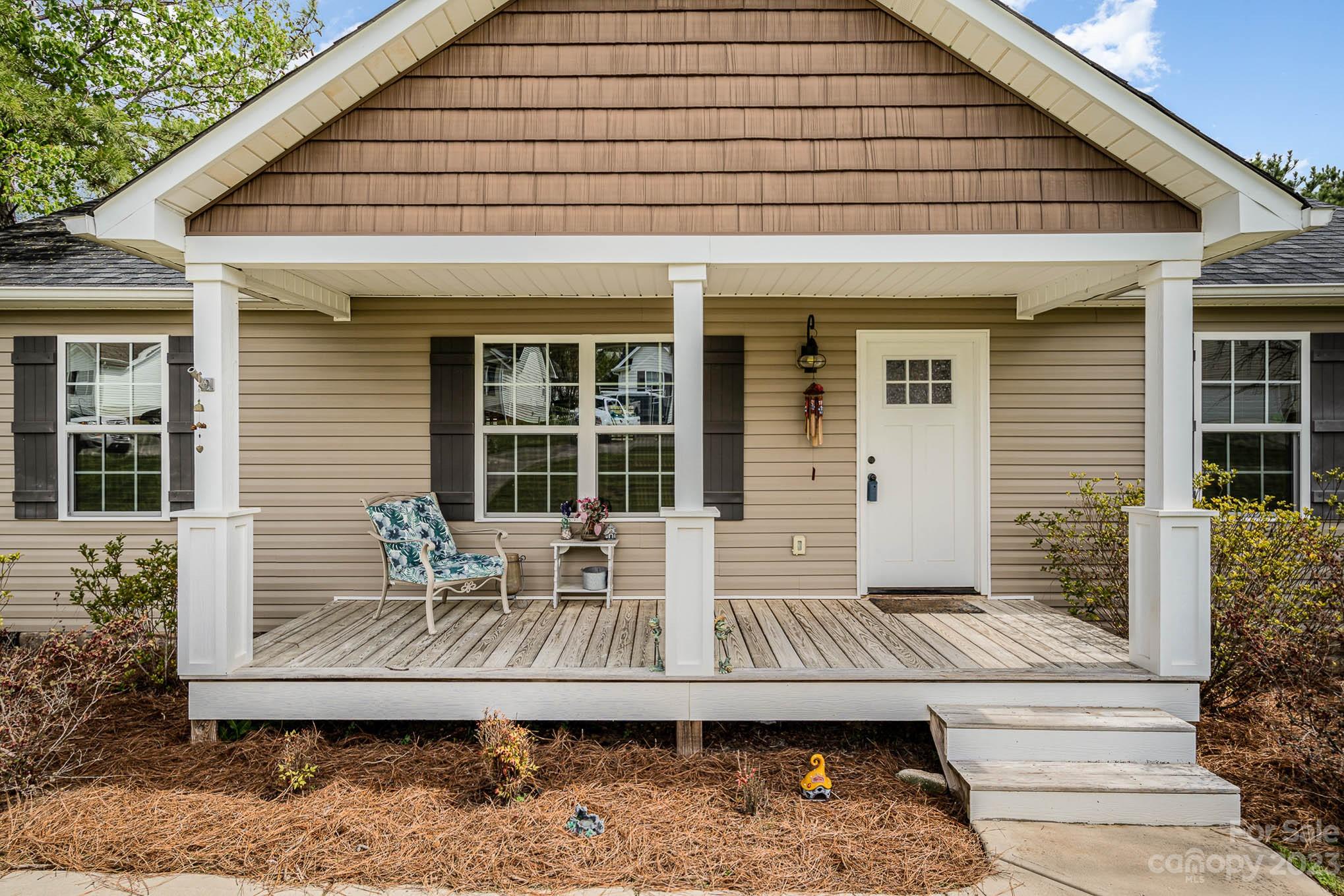 628 Red Hawk Way Clover, SC 29710 - Photo 4 of 34 Gallery Image 4