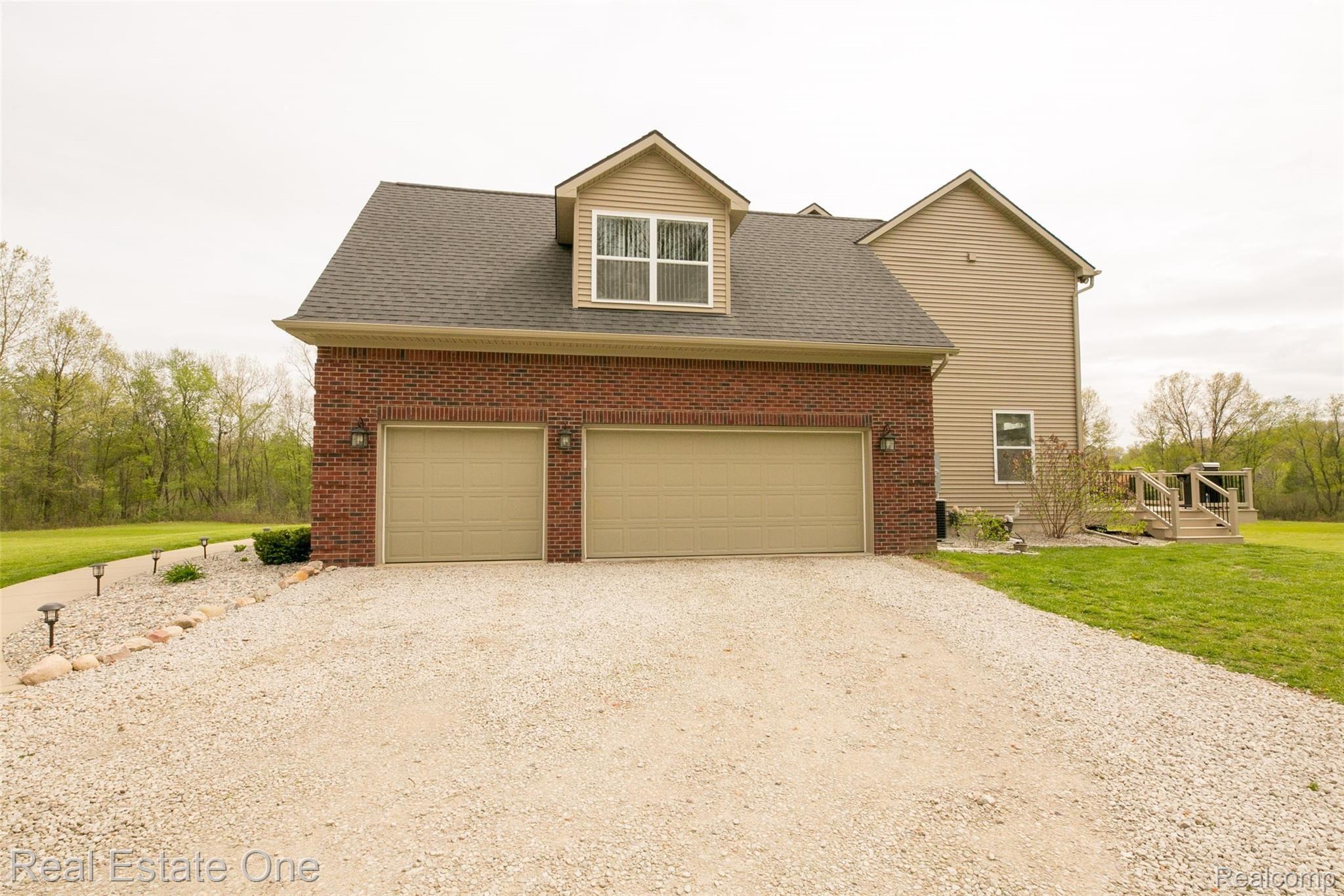 8110 Chambers Road Pinckney, MI 48169 - Photo 66 of 73 IMG-1079.jpg