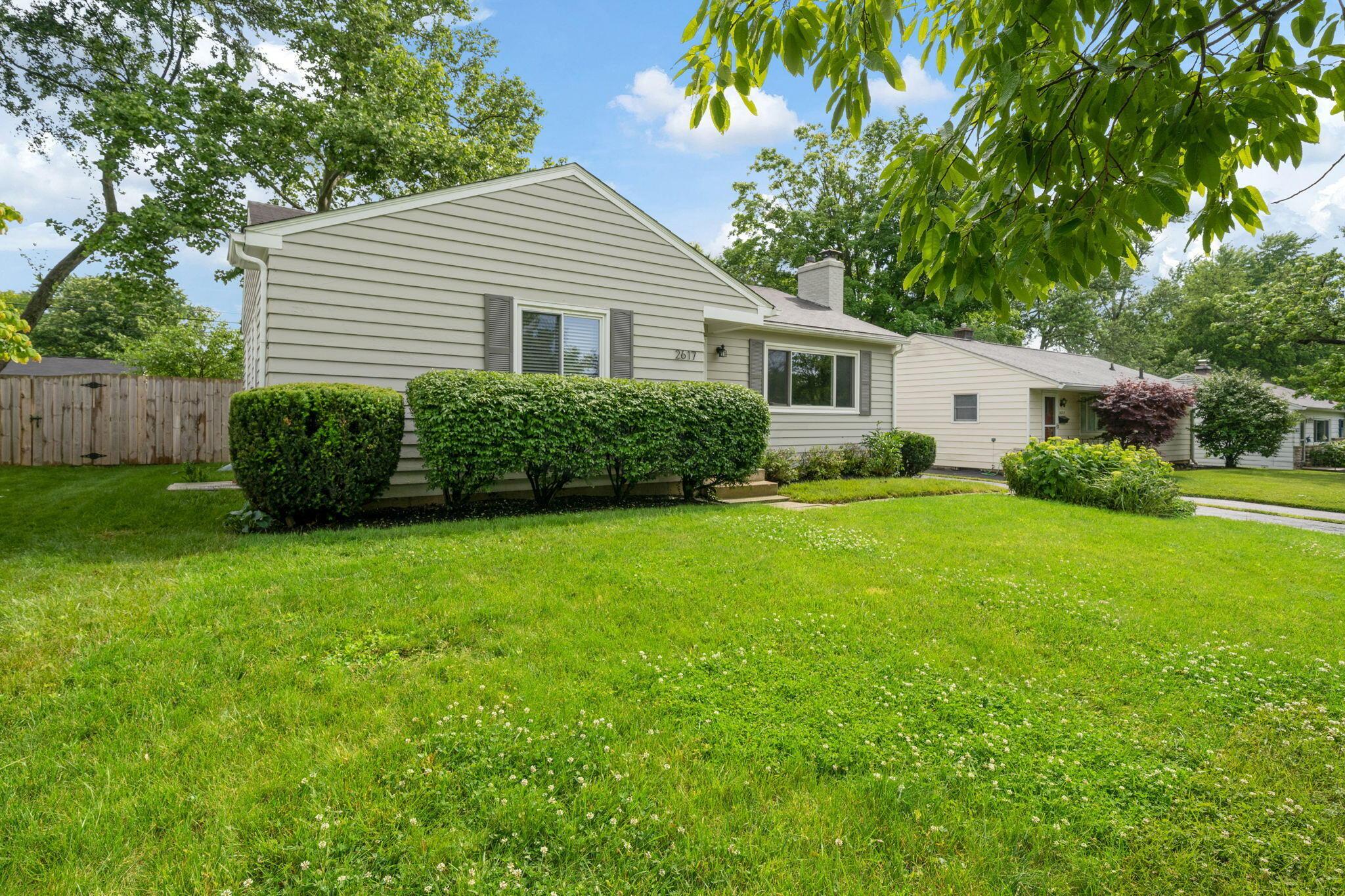 2617 Cranford Road Columbus, OH 43221 - Photo 3 of 64 47-web-or-mls-DSC07448