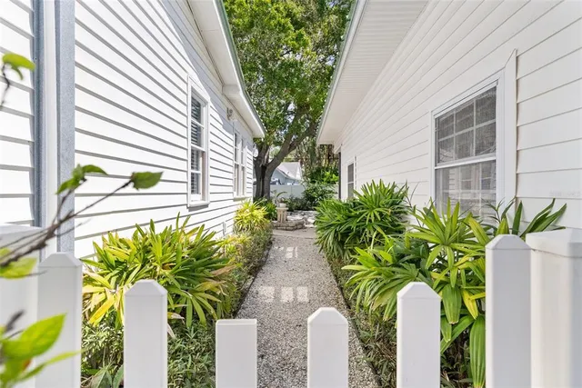 $8,000 | 759 Lantana Avenue, Clearwater Beach, FL 33767