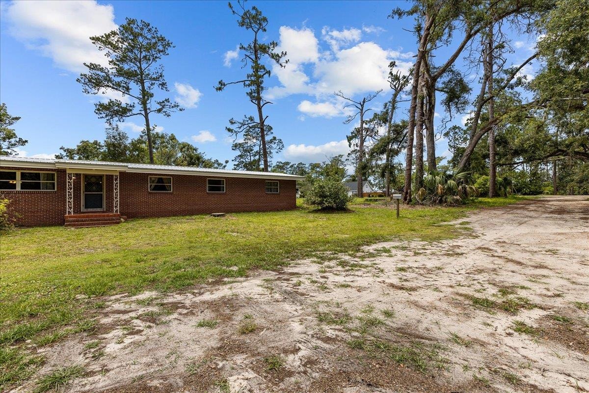 301 Manila Avenue Perry, FL 32347 - Photo 2 of 50