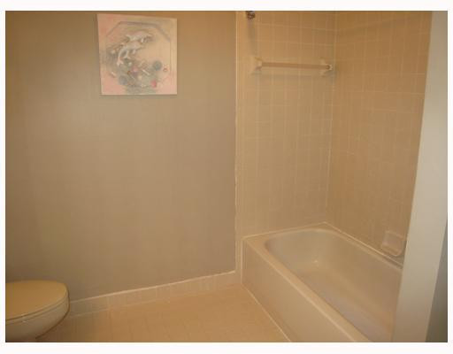 105 Deer Creek Road, Unit M203 Deerfield Beach, FL 33442 - Photo 9 of 9 Master Bath/Spa