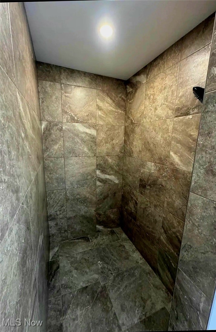 950 Beech Street Newcomerstown, OH 43832 - Photo 28 of 36 main floor bathroom #2