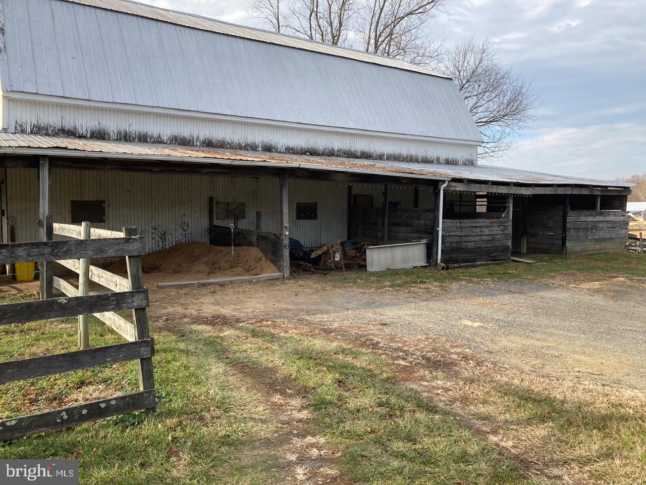 4278 Hawthorne Farms Road Harwood, MD 20776 - Photo 3 of 9