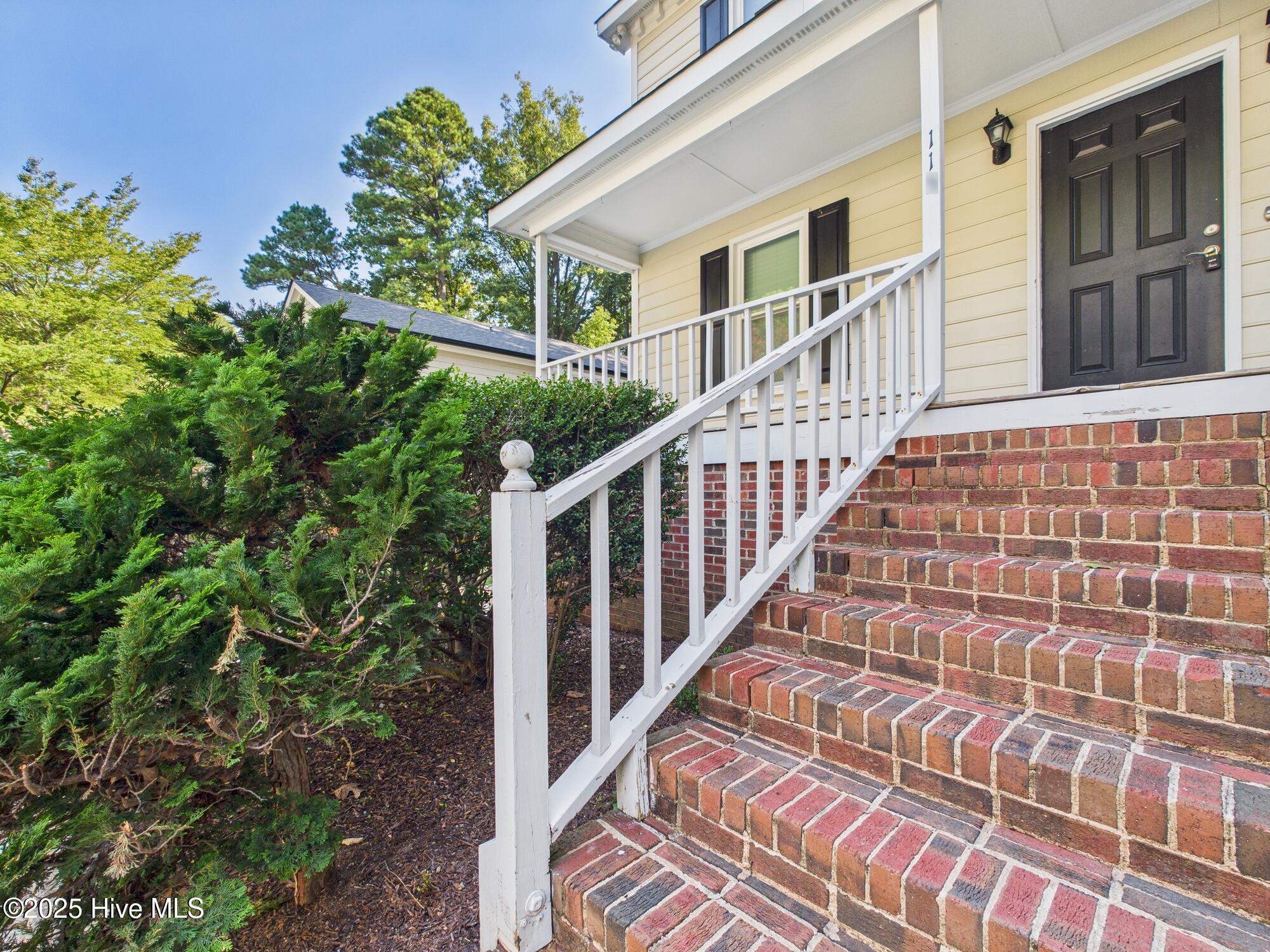 115 Rock Pointe Lane Cary, NC 27513 - Photo 4 of 56 CAM01608G0-PR0108-STILL004