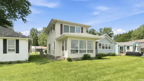 628 East Lakewood Avenue, Warsaw, IN 46580