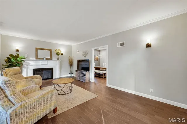 $465,000 | 350 Rosedale Place, Webster Groves, MO 63119