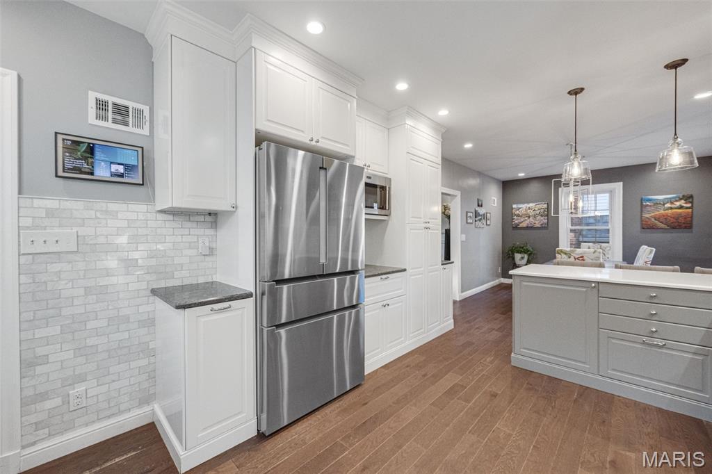 350 Rosedale Place Webster Groves, MO 63119 - Photo 6 of 44 Gallery Image 6