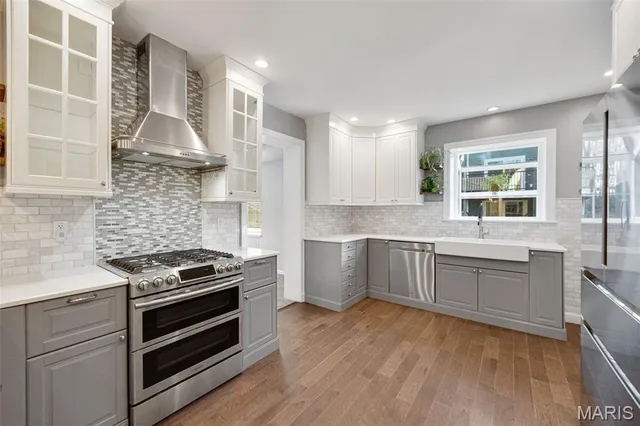 $465,000 | 350 Rosedale Place, Webster Groves, MO 63119