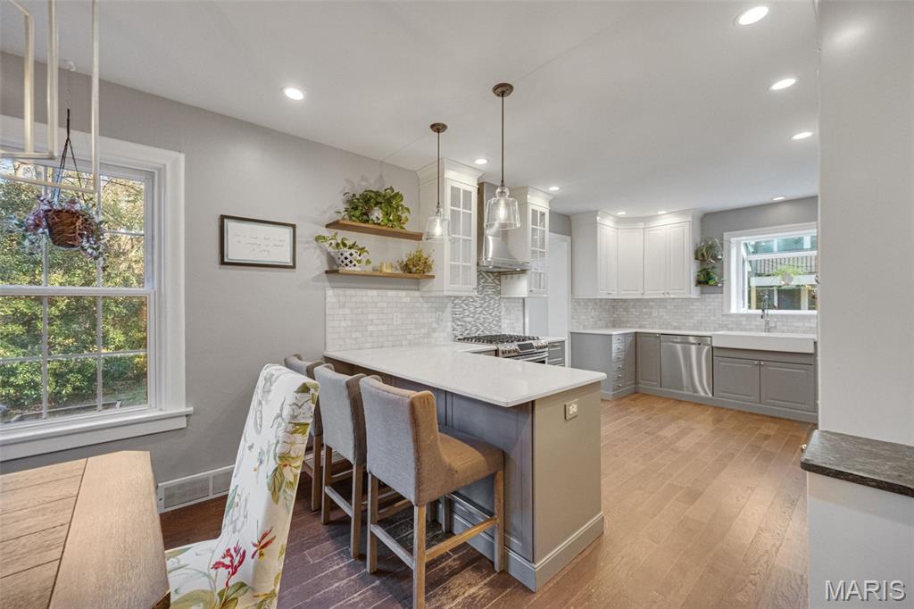 350 Rosedale Place Webster Groves, MO 63119 - Photo 9 of 44 Gallery Image 9