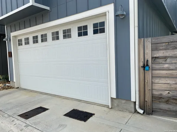 a house view with a outdoor space