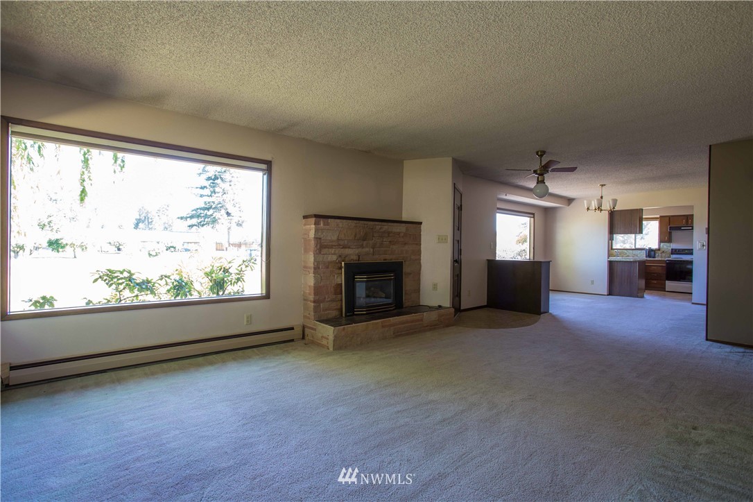208 South Pass Road Nooksack, WA 98276 - Photo 4 of 25