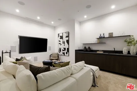 $4,725,000 | 2419 El Contento Drive, Los Angeles, CA 90068
