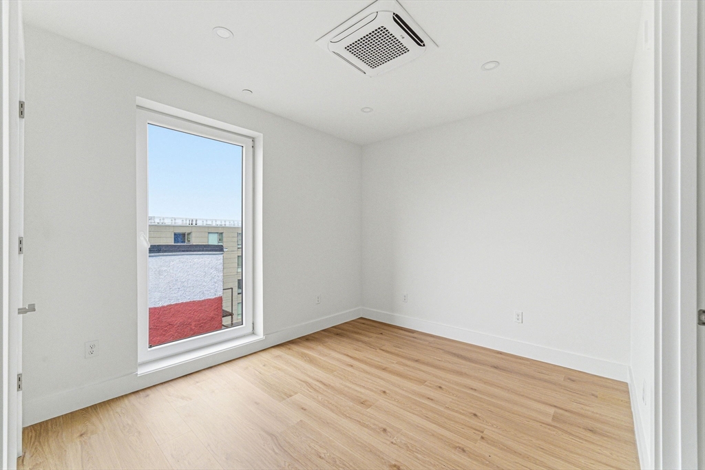 1035 Commonwealth Avenue, Unit 201 Boston, MA 02215 - Photo 13 of 23