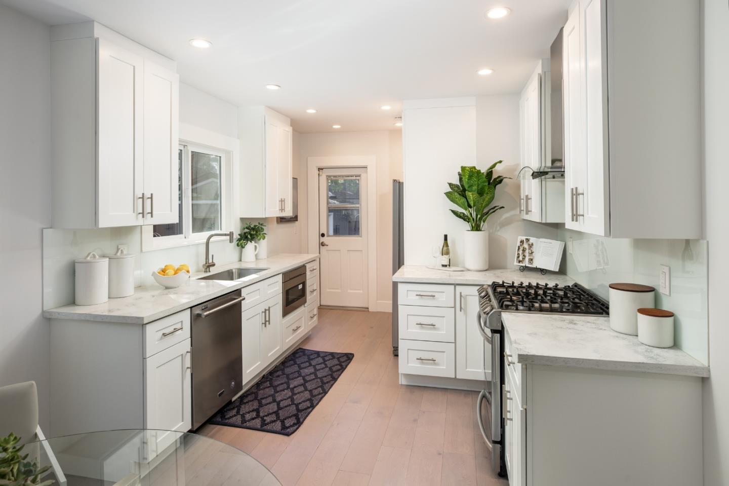 128 Middlefield Road Palo Alto, CA 94301 - Photo 9 of 29