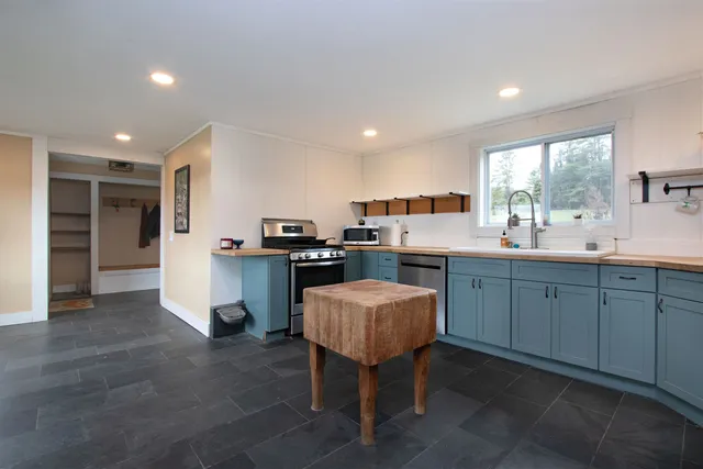 $285,000 | 254 Ski Tow Road, St. Johnsbury, VT 05819